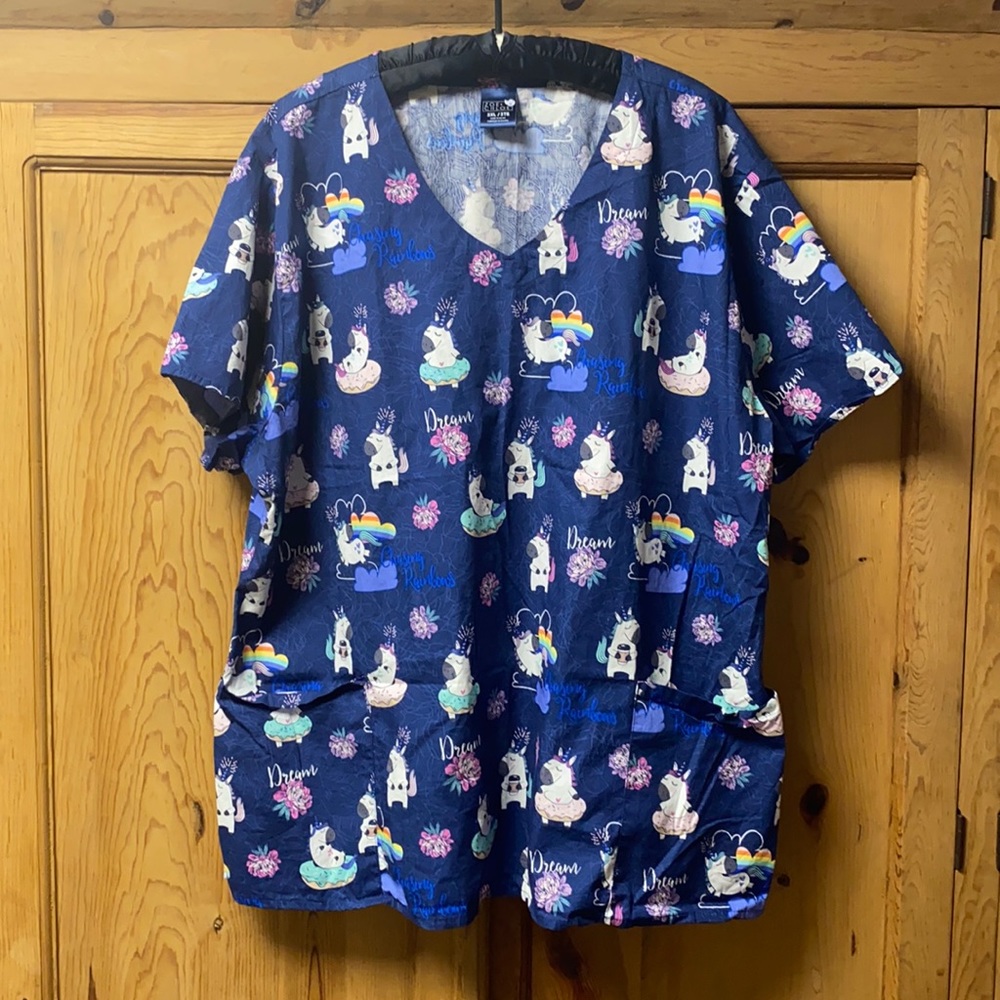 Zoe&Chloe scrub top